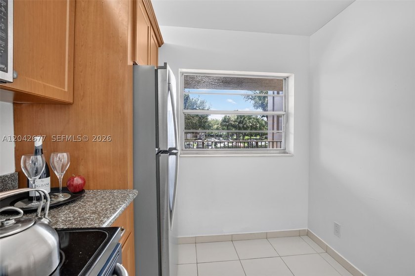 This amazing beautiful condo 3/2 on the second floor in Sabal - photo 10