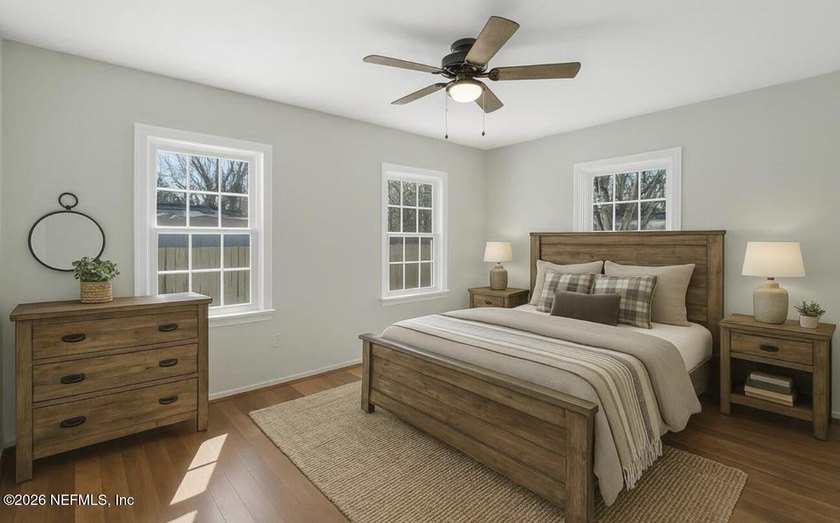 Welcome to this beautifully renovated 3 bedroom, 1 bathroom home - photo 22