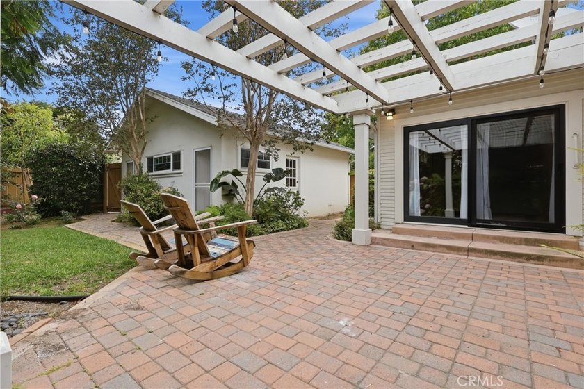 Charming 1920s single-level home situated in the highly - photo 25