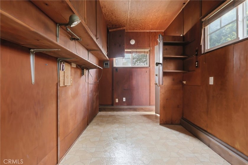 Charming 1920s single-level home situated in the highly - photo 33
