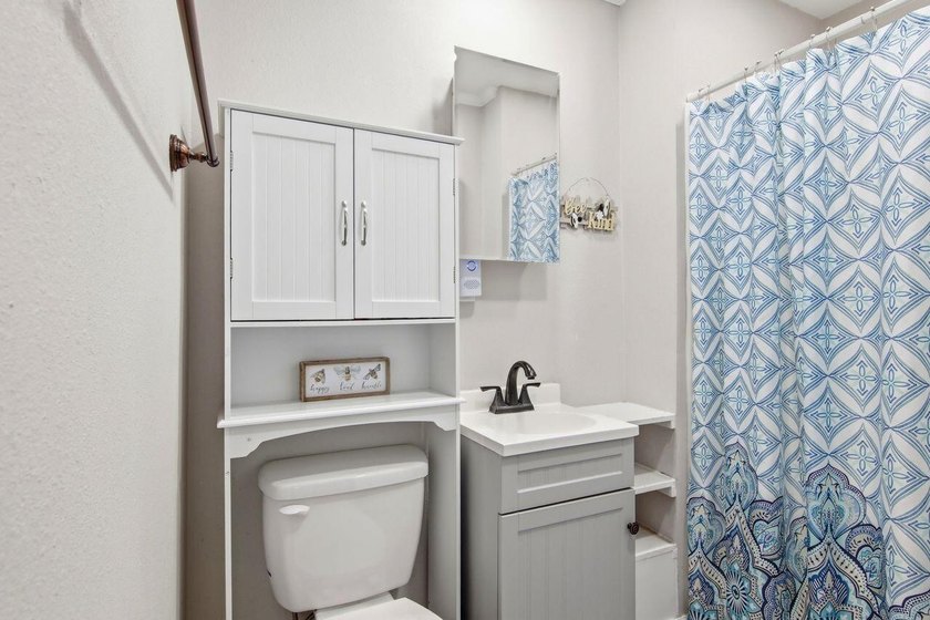 Great Investment or Starter Home in Shalimar! Solid block/brick - photo 31