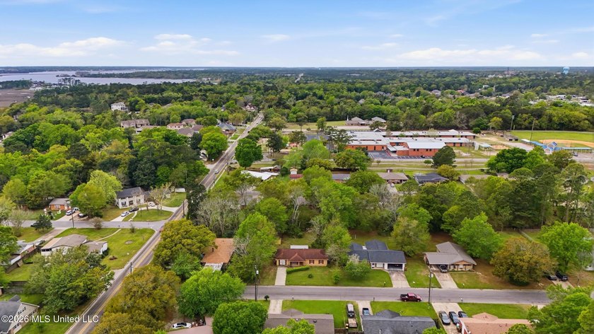 Must-see home in Forrest Cove Estates in D'Iberville! This - photo 37