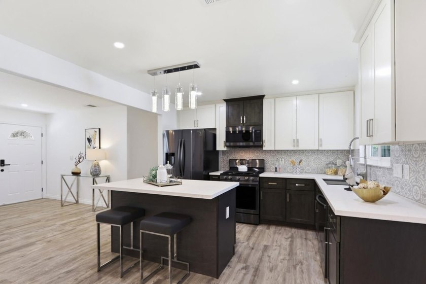 NORTH-EAST FACING Elegantly Updated HOME with FEEL-GOOD Factor - photo 15