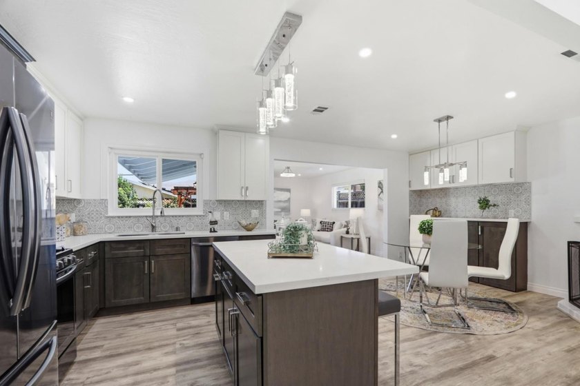 NORTH-EAST FACING Elegantly Updated HOME with FEEL-GOOD Factor - photo 16