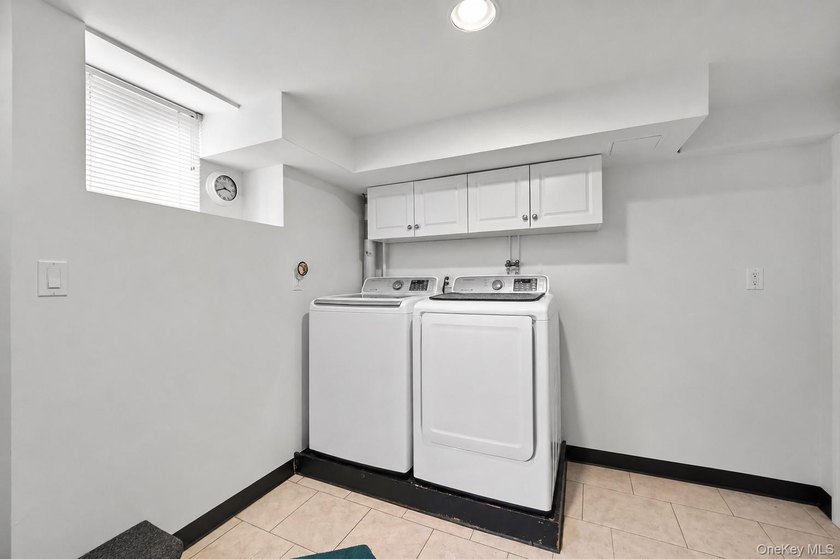 Welcome home to the highly sought-after Stephenson Park - photo 16