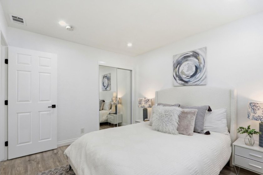 NORTH-EAST FACING Elegantly Updated HOME with FEEL-GOOD Factor - photo 25