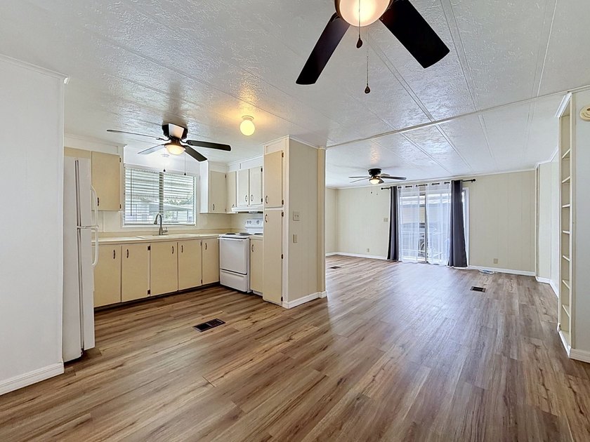 Completely remodeled 2 bedroom, 2 bathroom home located in an - photo 9