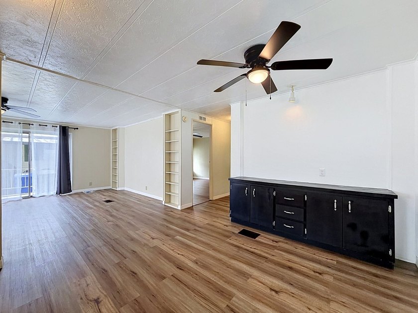 Completely remodeled 2 bedroom, 2 bathroom home located in an - photo 10