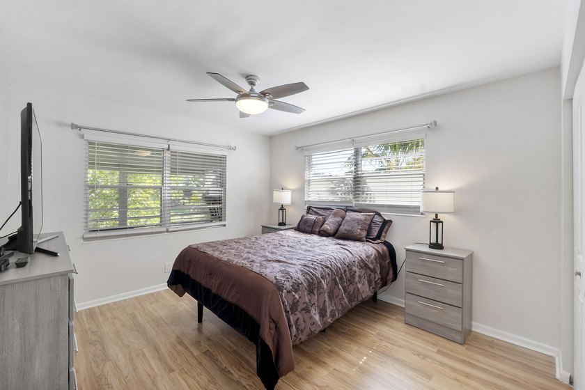 Welcome to your dream unit in Century Village East! This move in - photo 6