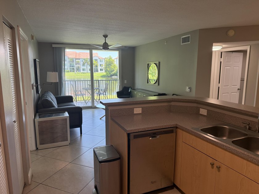 This turnkey, well-maintained first-floor 2-bedroom, 2-bath - photo 8