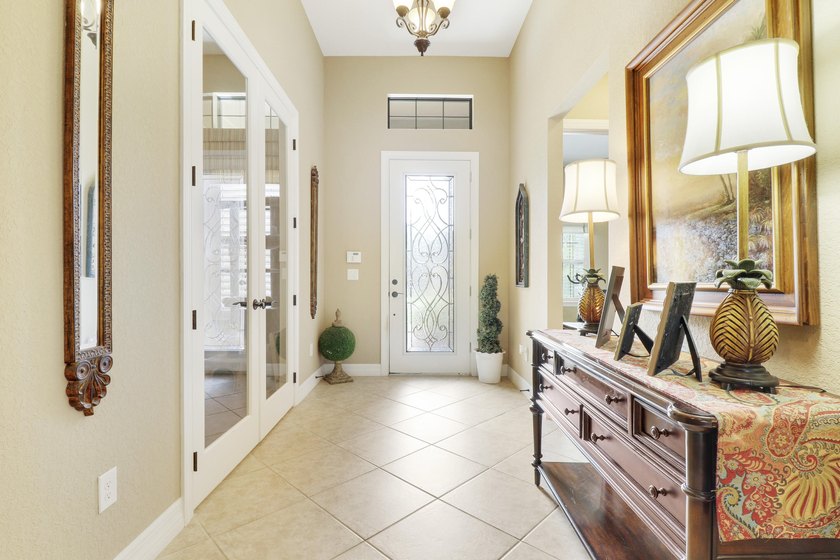 Welcome to your dream home! This stunning 1-story 4-bedroom - photo 3