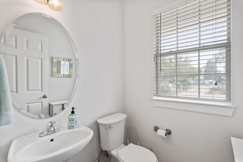 Location! Location! Welcome to 84 Tradewinds Drive, a charming - photo 14