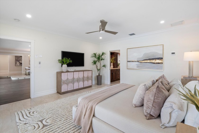 Enjoy exceptional country club living in this beautifully - photo 15