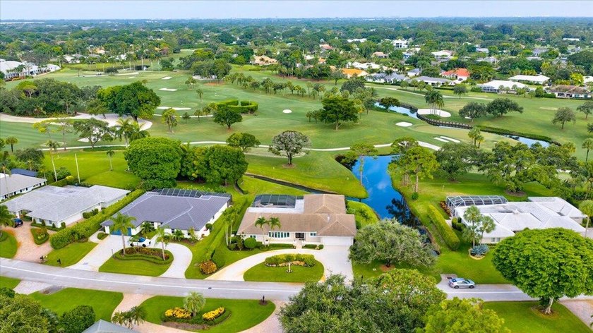 Enjoy exceptional country club living in this beautifully - photo 31