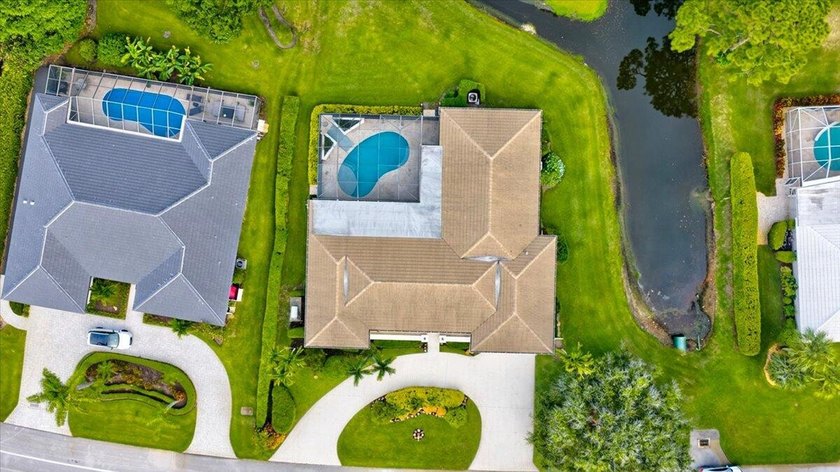 Enjoy exceptional country club living in this beautifully - photo 34