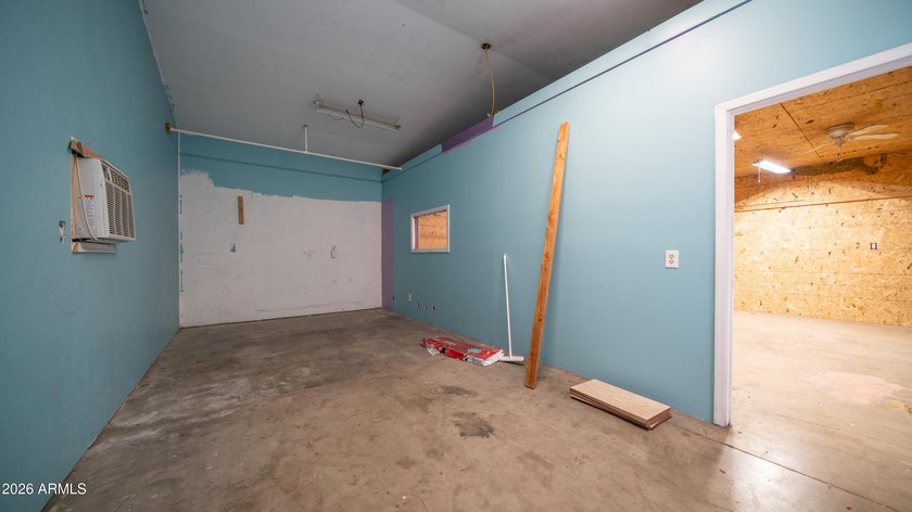 Unique &amp; versatile property with no HOA. Featuring two separate - photo 29