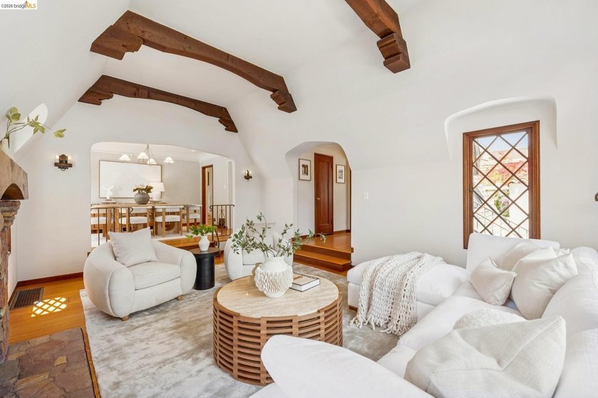 New Listing! Enchanting Storybook Oakmore Tudor where timeless - photo 9