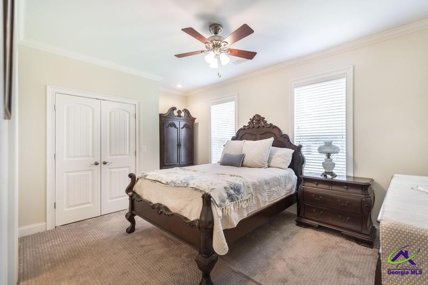 Welcome home to this stunning custom-built, four-sided brick - photo 30