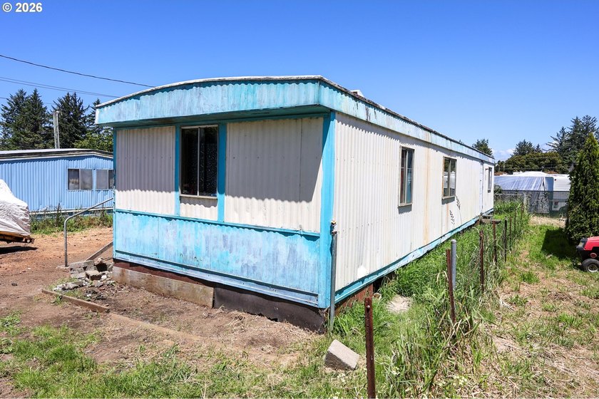 Investment Opportunity! Most of the property's value is in the - photo 8