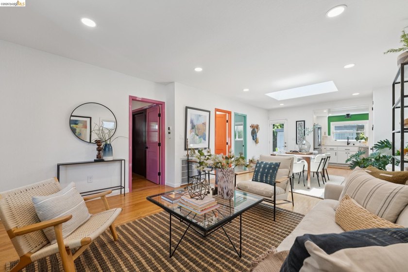 Tucked into the heart of Temescal, this delightful two-bedroom - photo 6