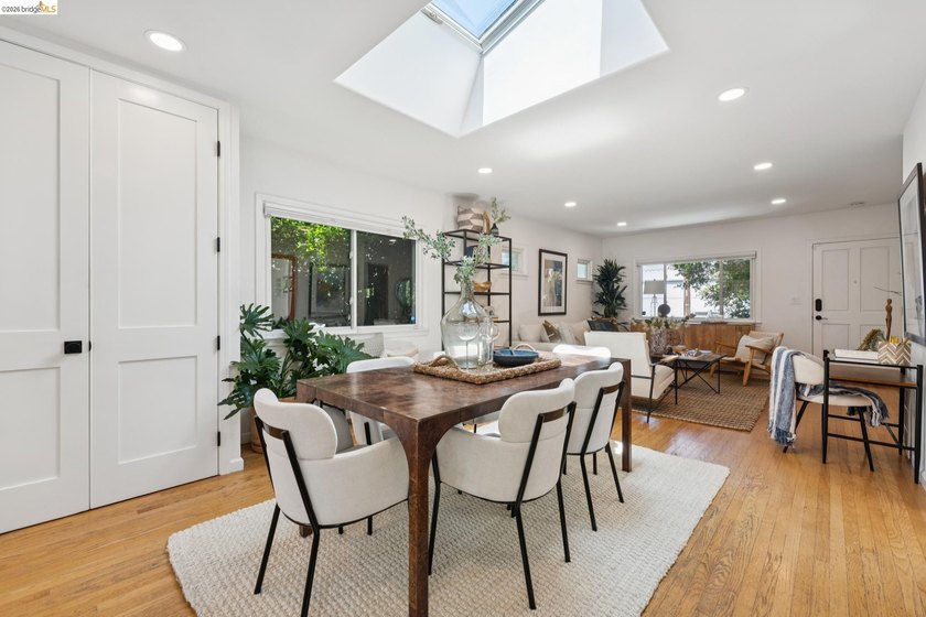 Tucked into the heart of Temescal, this delightful two-bedroom - photo 7