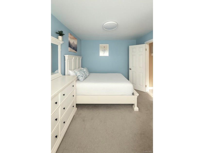 Welcome home to this sun-filled and inviting 2-bedroom residence - photo 8