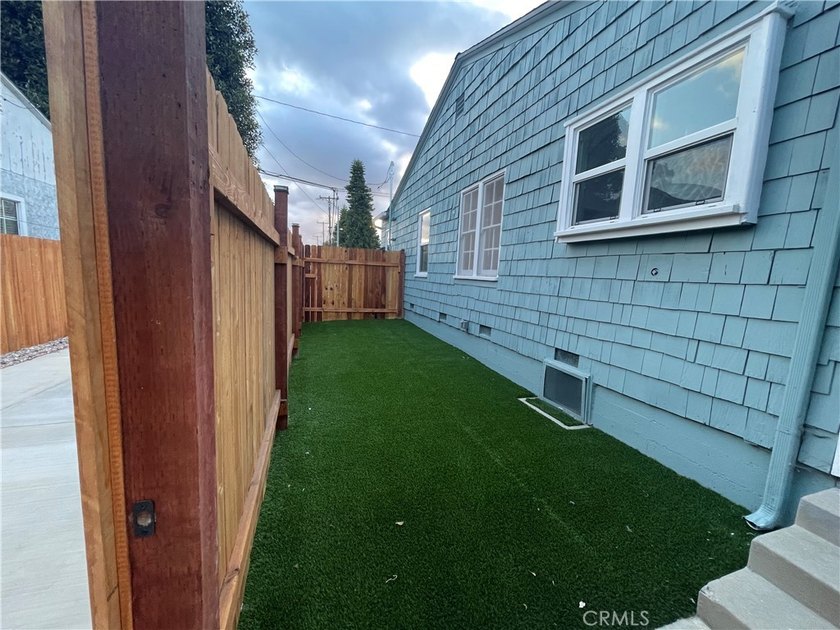 Great location to live in one and rent the other or rent out - photo 22