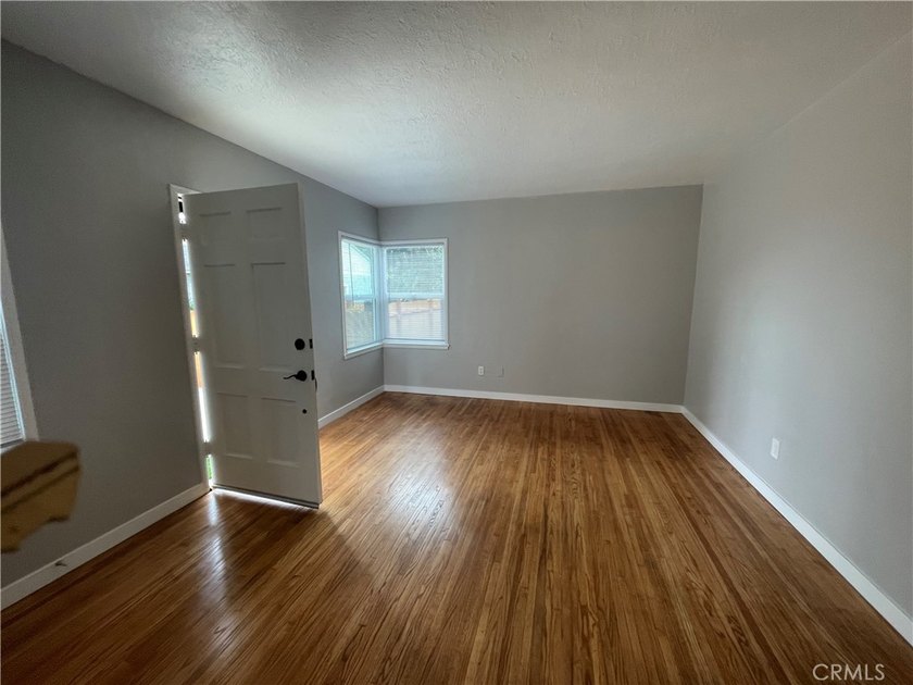 Great location to live in one and rent the other or rent out - photo 28