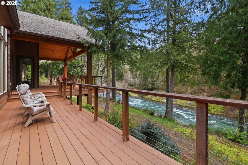 Exceptional Kalama River estate on 2.76 private acres with - photo 39