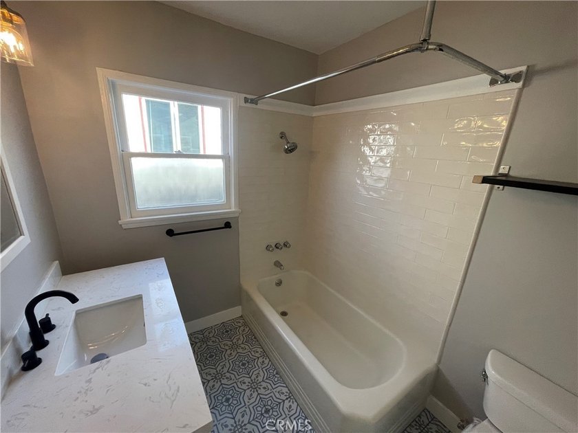 Great location to live in one and rent the other or rent out - photo 44