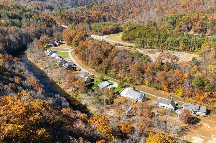 Enjoy the quiet beauty of Western North Carolina from this - photo 6