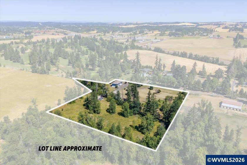 Rare opportunity to own a private 6.11-acre property bordering - photo 4