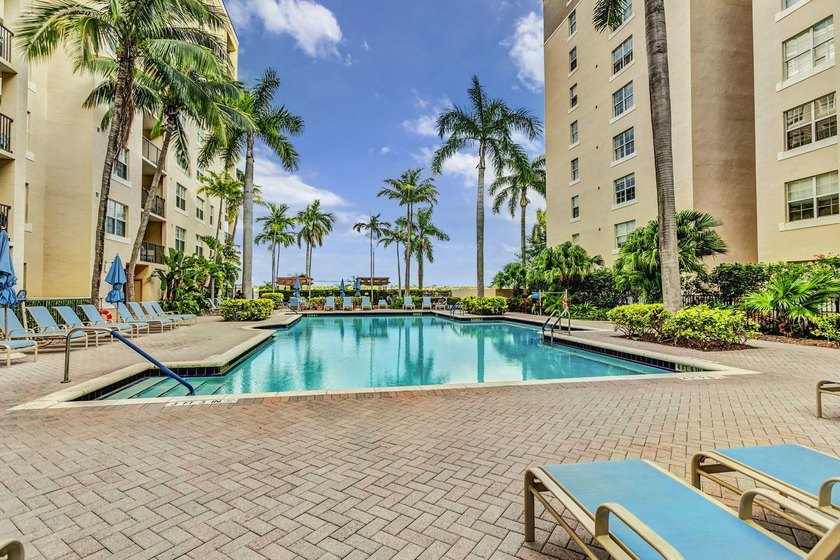 Embrace the pinnacle of West Palm living at Flagler Point! This - photo 30