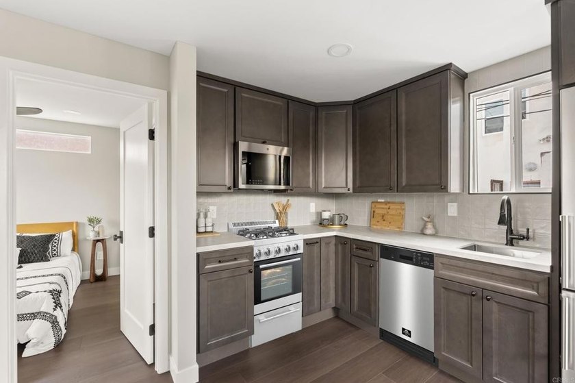 4436-38 Bancroft St - photo 46