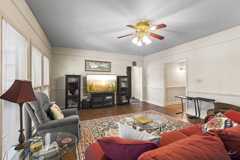 Step into timeless elegance with this stunning Victorian-style - photo 12