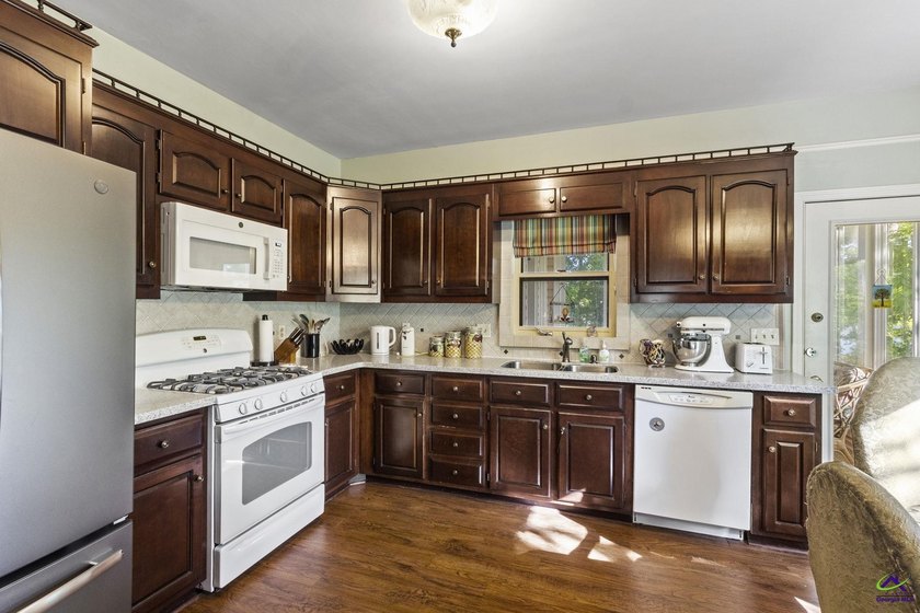 Step into timeless elegance with this stunning Victorian-style - photo 21