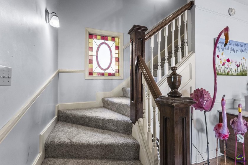 Step into timeless elegance with this stunning Victorian-style - photo 23