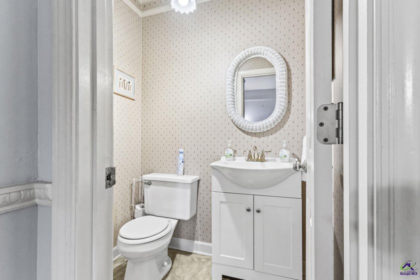 Step into timeless elegance with this stunning Victorian-style - photo 27