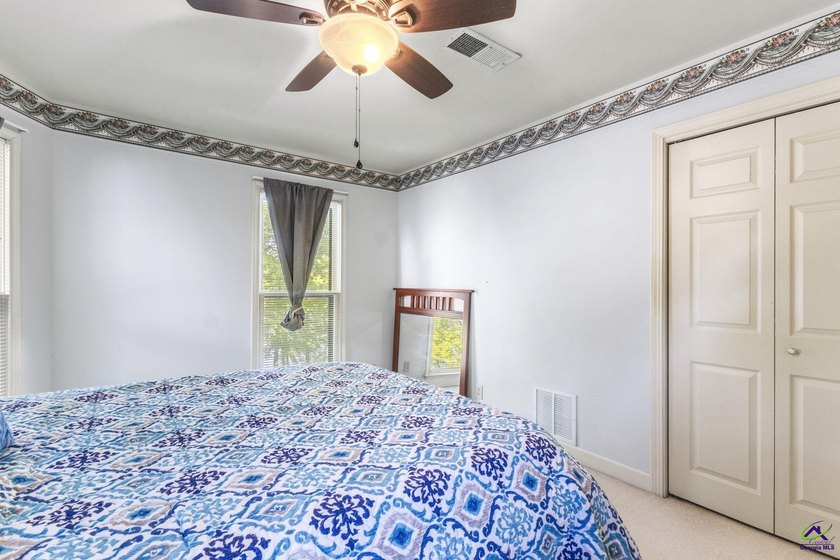 Step into timeless elegance with this stunning Victorian-style - photo 29