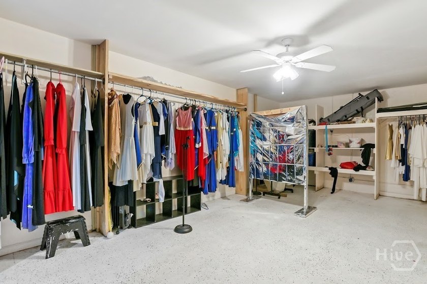 Location, Location, Location! This expansive 25,200 sq - photo 45