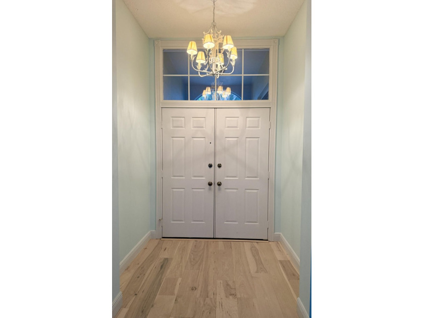 Welcome to this well-appointed, Divosta built, 3-bedroom - photo 3