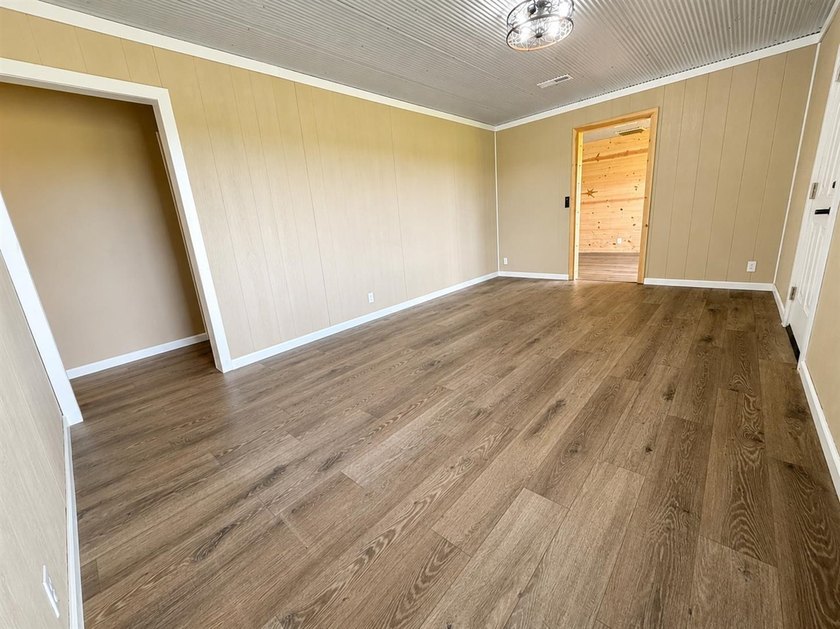 Country Living with Modern Style on nearly an acre! Welcome home - photo 18