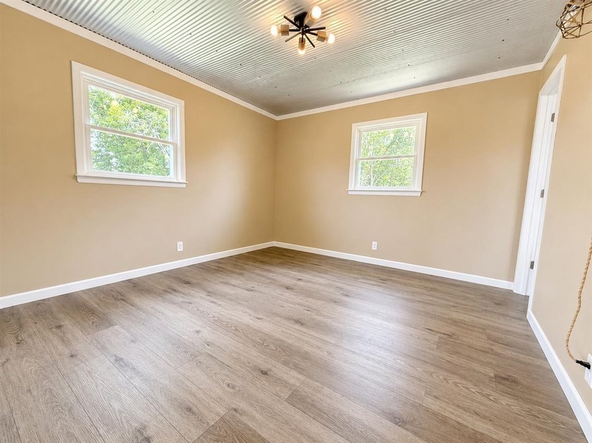 Country Living with Modern Style on nearly an acre! Welcome home - photo 21