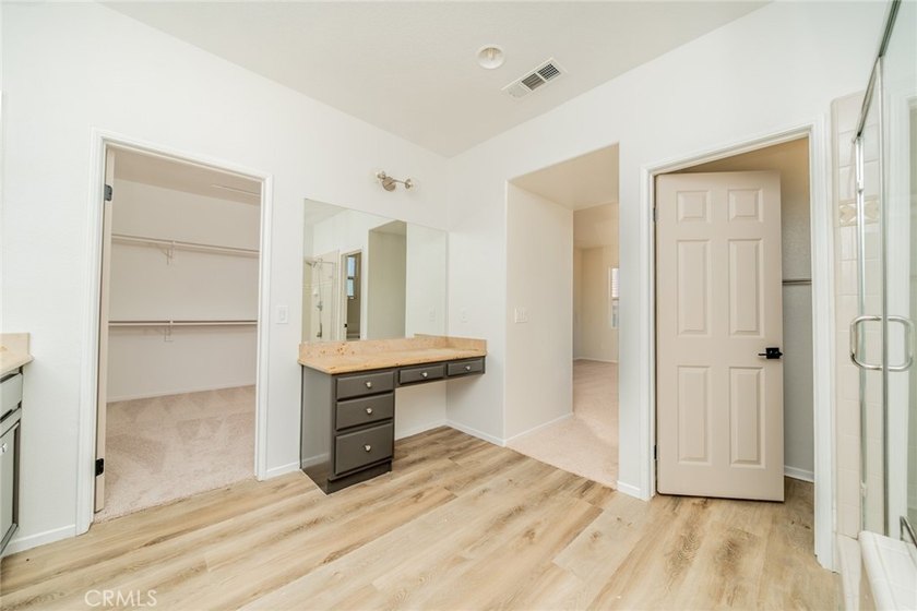 Welcome home! This beautiful two story home located in the city - photo 26