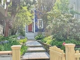 Experience the perfect blend of historic Newport charm and - photo 30