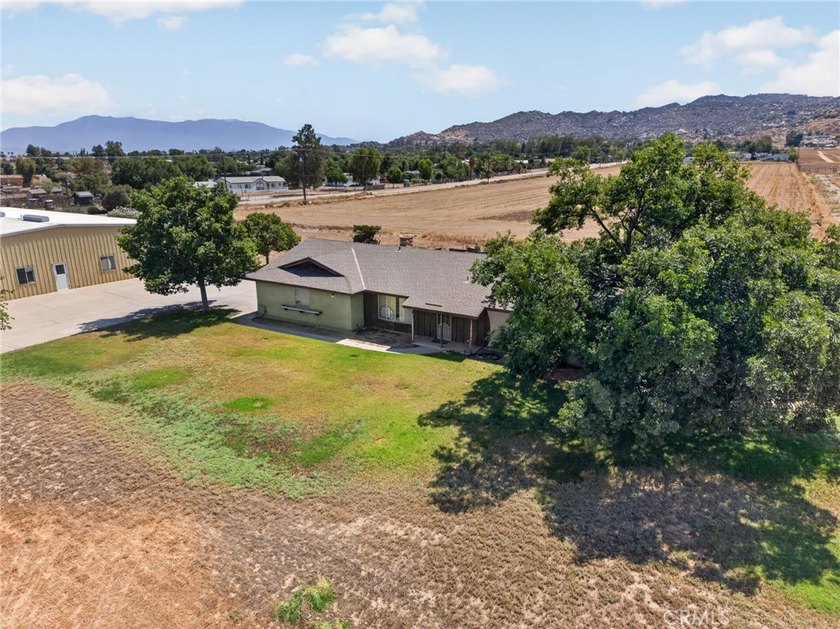 Unbelievable Opportunity on 18.6 Acres! Endless possibilities - photo 2