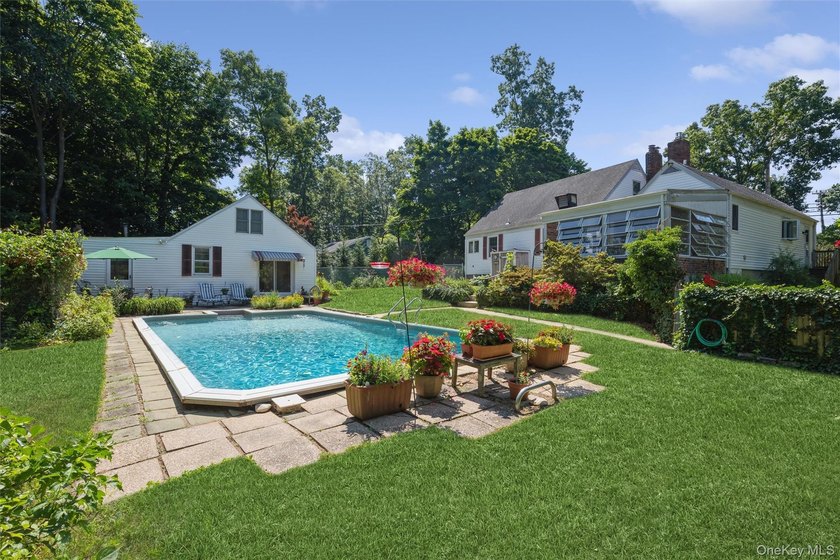 Charming Cape in the Heart of Port Jefferson Village Filled with - photo 28