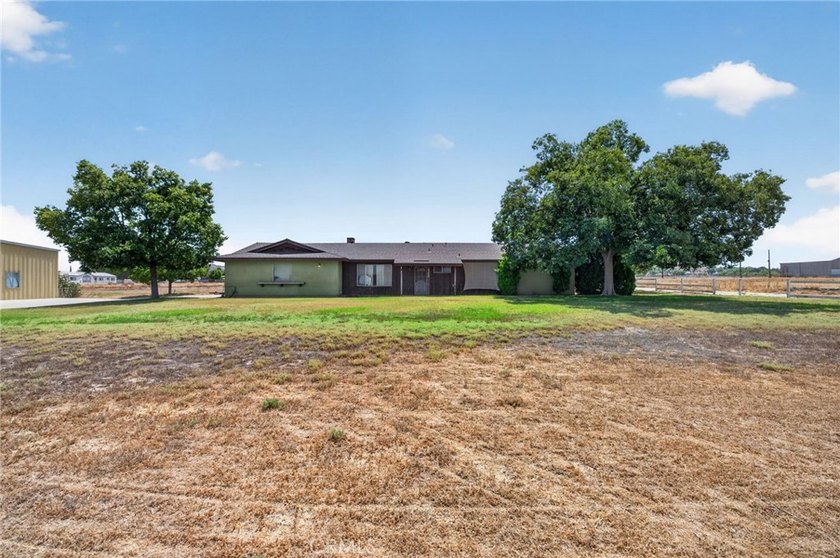 Unbelievable Opportunity on 18.6 Acres! Endless possibilities - photo 8