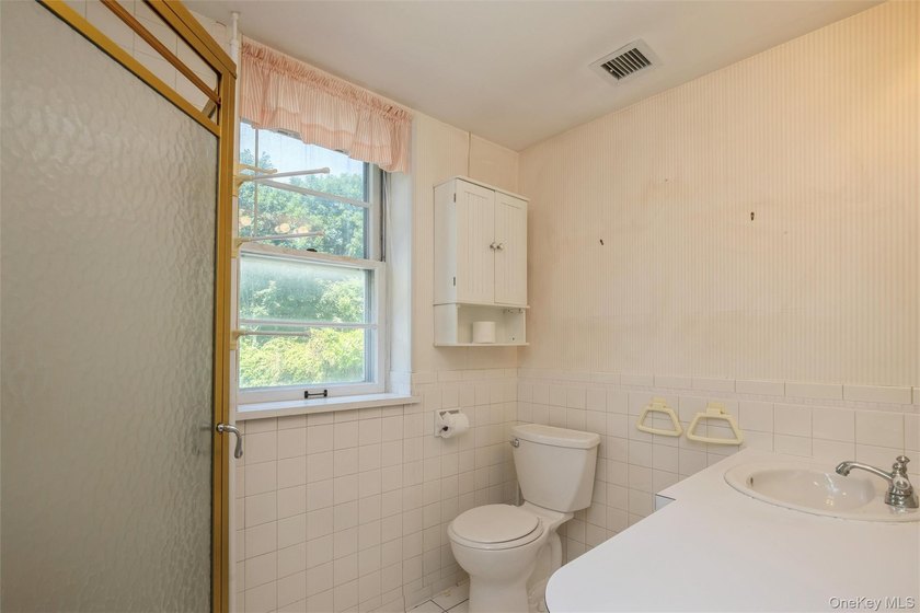 Charming Cape in the Heart of Port Jefferson Village Filled with - photo 36