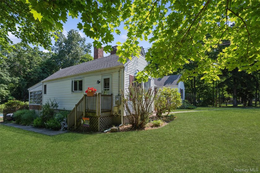Charming Cape in the Heart of Port Jefferson Village Filled with - photo 39